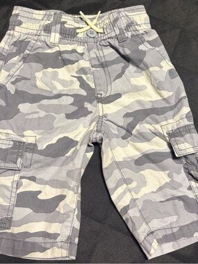 The Children’s Place Boys Camo Cargo Shorts Size 6 Slim